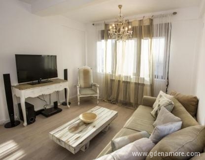 Stan u Budvi, 200m od mora, privatni smeštaj u mestu Budva, Crna Gora